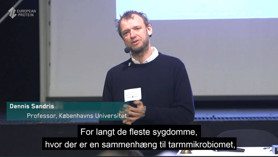 Et billede af Dennis Sandris Nielsen fra Københavns Universitet, der holder foredrag om betydningen af tarmsundhed hos grise